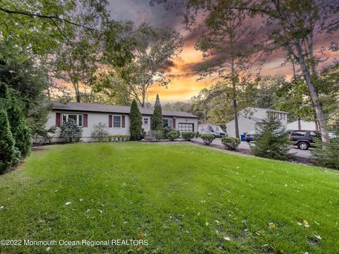 678 Burke Rd, Jackson, NJ 08527