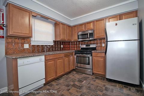 7 Oneida Ave, Waretown, NJ 08758 photo 6