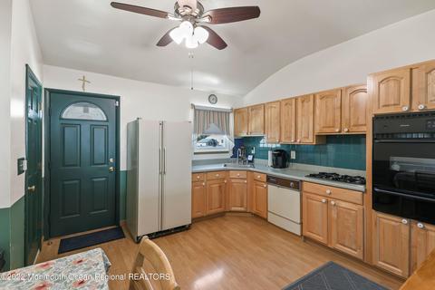 12 Boulevard, Keyport, NJ 07735 photo 6