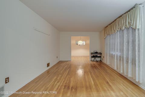 32 Herb Rd, Middletown, NJ 07748 photo 5