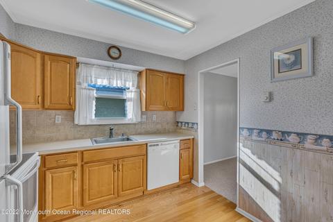 89 Blake Cir, Brick, NJ 08724 photo 14
