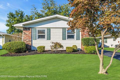 89 Blake Cir, Brick, NJ 08724 photo 2