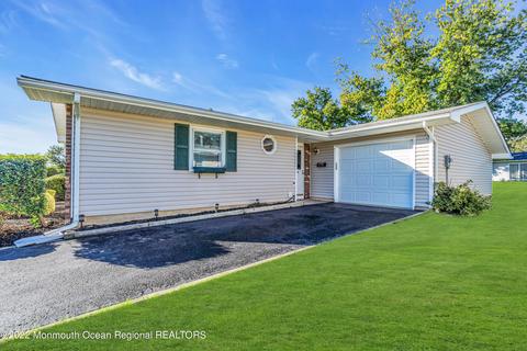89 Blake Cir, Brick, NJ 08724 photo 4