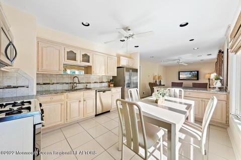 78 Fairview Rd, Clark, NJ 07066 photo 11