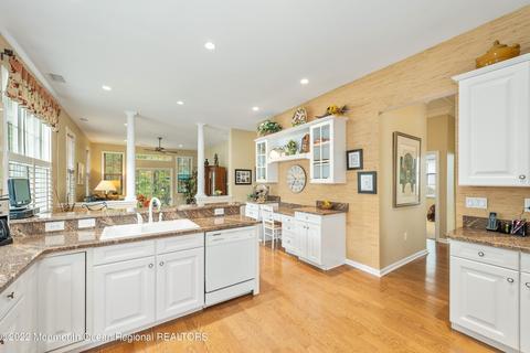 32 Spencer Dr, Jackson, NJ 08527 photo 17