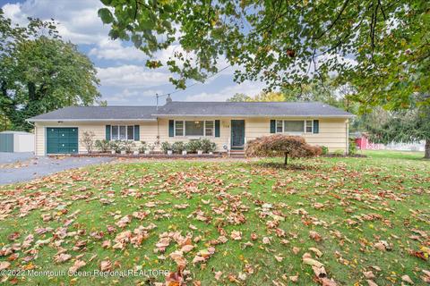 138 Freehold Rd, Manalapan, NJ 07726