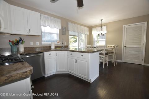 51 Red Maple Dr, Brick, NJ 08724 photo 12