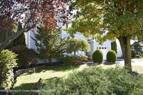 51 Red Maple Dr, Brick, NJ 08724 photo 3
