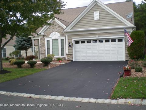 46 Chalfont Ln, Manchester, NJ 08759