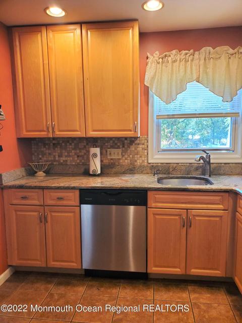 55 Farmbrook Dr, Old Bridge, NJ 08857 photo 12
