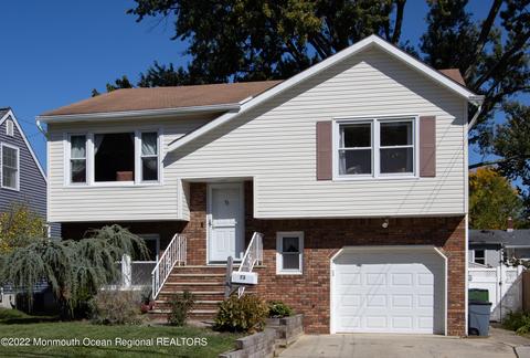 73 Ravine Dr, Matawan, NJ 07747