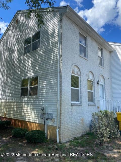 14 Waterview Dr, Lakewood, NJ 08701