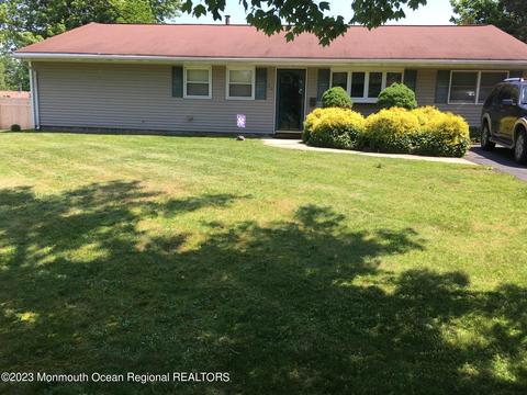 20 Winant Rd, Kendall Park, NJ 08824