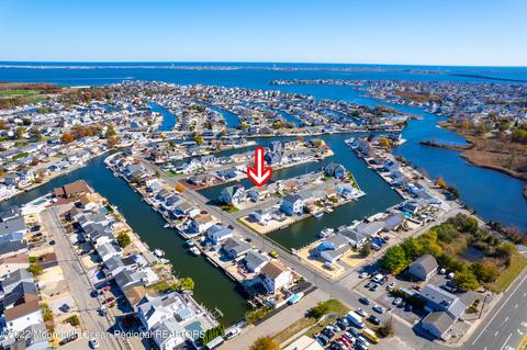 727 Charlotte St, Toms River, NJ 08753