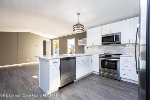 40 Alissa Ter, Jackson, NJ 08527