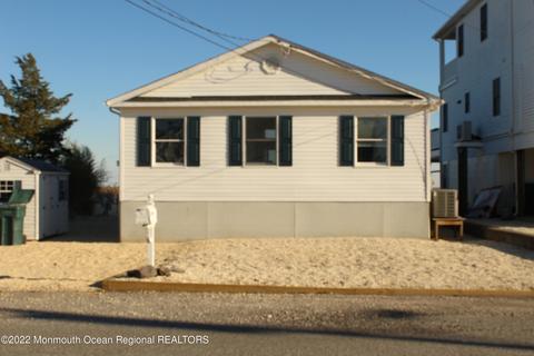 7 S Burgee Dr, Little Egg Harbor, NJ 08087