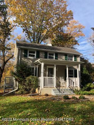 14 Old Mill Rd, Holmdel, NJ 07733