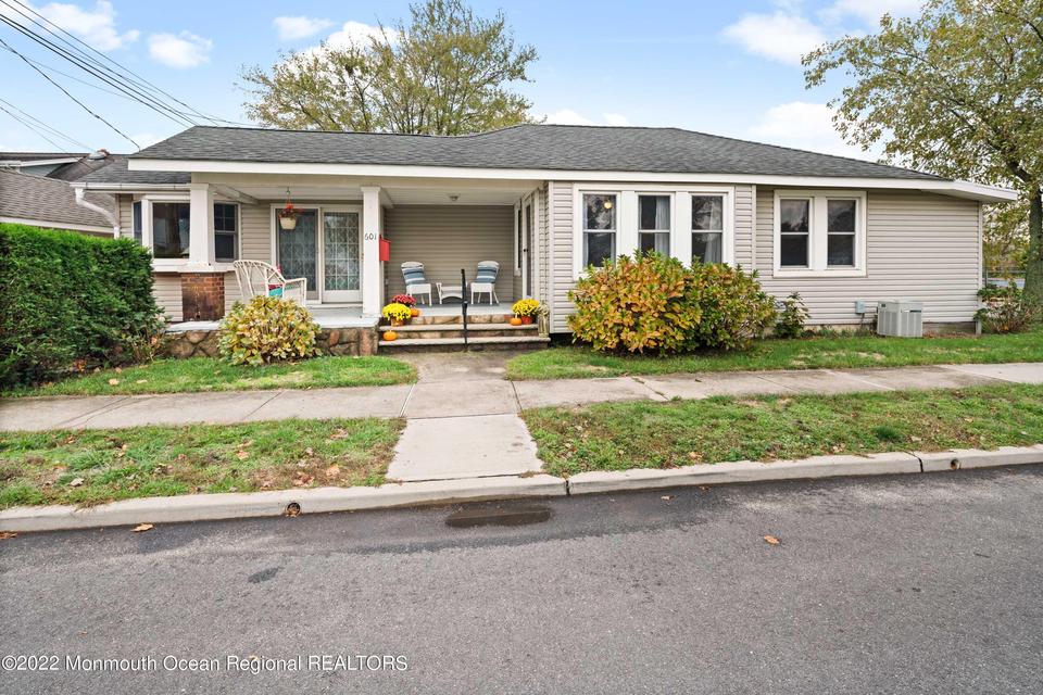  601 Washington Ave, Avon By The Sea, NJ 07717 photo 1