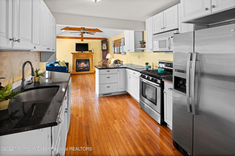  601 Washington Ave, Avon By The Sea, NJ 07717 photo 9