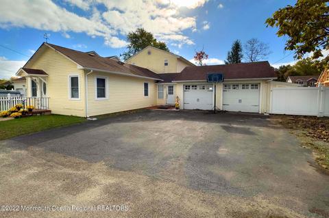 1132 2nd Ave, Manchester, NJ 08759
