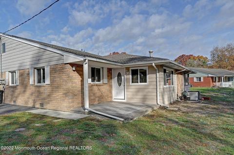 2 Swallow St # D, Manchester, NJ 08759