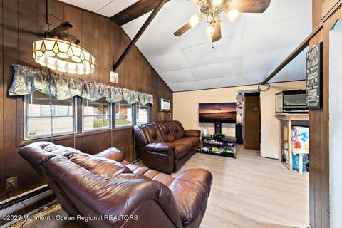 33 Central Ave, Waretown, NJ 08758 photo 6
