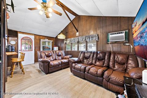 33 Central Ave, Waretown, NJ 08758 photo 5