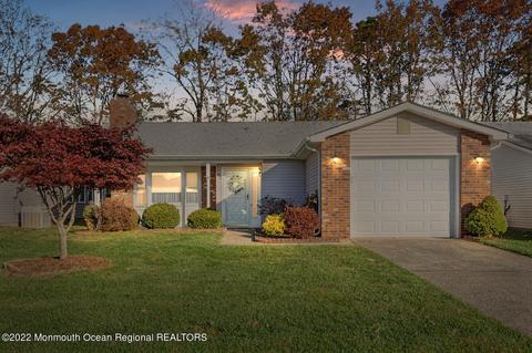 32 Thames Pl, Brick, NJ 08723 photo 2