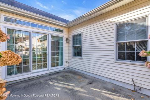 65 Strathmere St, Waretown, NJ 08758 photo 9