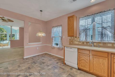 65 Strathmere St, Waretown, NJ 08758 photo 31