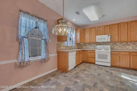 65 Strathmere St, Waretown, NJ 08758 photo 24
