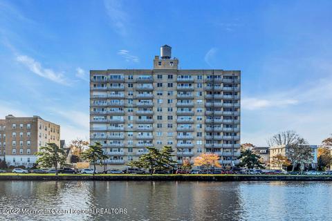 510 Deal Lake Dr #8B, Asbury Park, NJ 07712