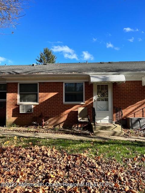 9 H Hamilton Ln, Whiting, NJ 08759