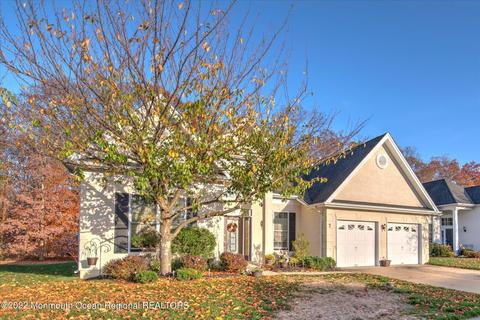 7 Exeter Dr, Freehold, NJ 07728 photo 1
