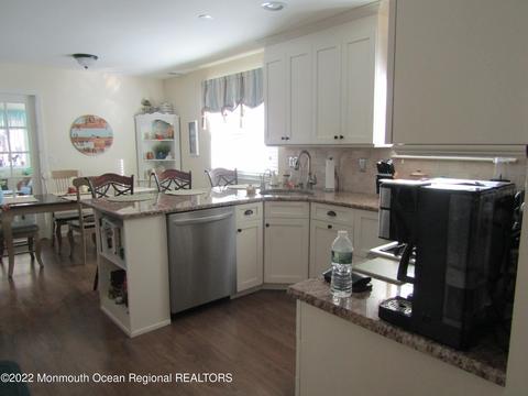 10 Abbey Ct, Forked River, NJ 08731 photo 11