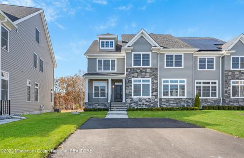 18 Basswood Dr, Lakewood, NJ 08701