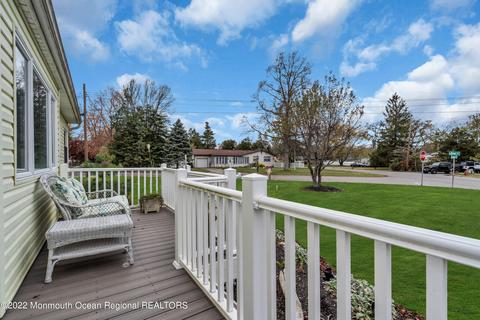 22 Joy Pl, Bayville, NJ 08721 photo 4