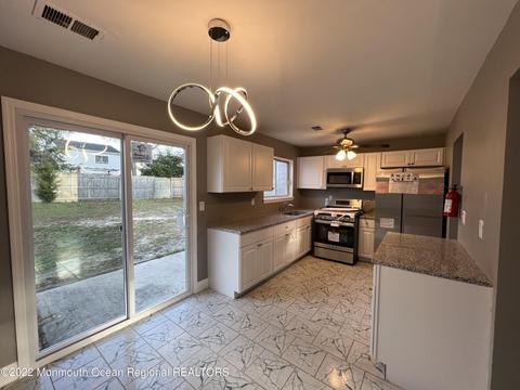 2 Mizzen Dr, Barnegat, NJ 08005