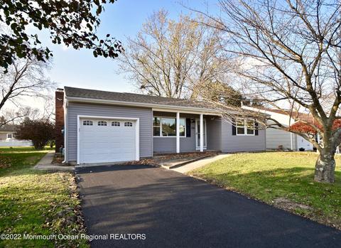 156 Westbrook Dr, Toms River, NJ 08757