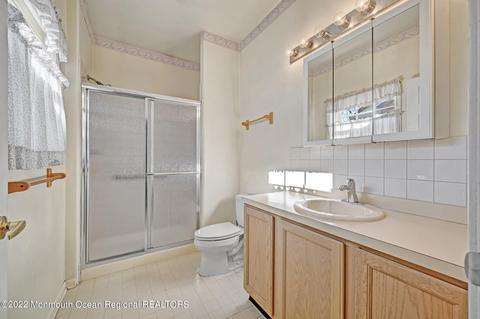 5 Devin Ln, Brick, NJ 08723 photo 10