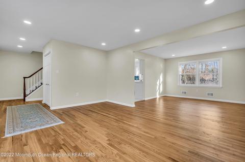 77 Maxim Dr, Forked River, NJ 08731 photo 4