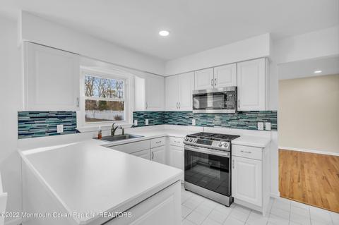 77 Maxim Dr, Forked River, NJ 08731 photo 1