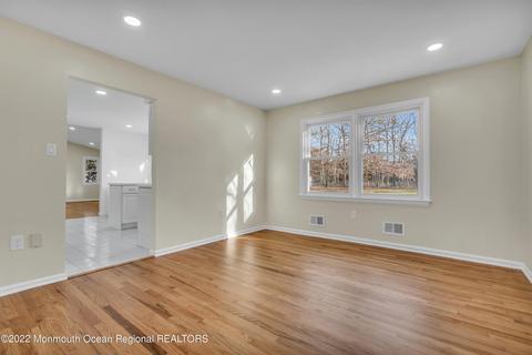 77 Maxim Dr, Forked River, NJ 08731 photo 11