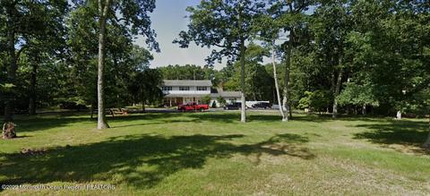 300 Clearstream Rd, Jackson, NJ 08527