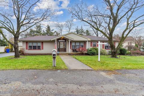 711 Pine Dr, Brick, NJ 08723