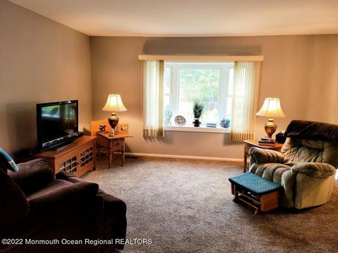 40 Fox Dr, Jackson, NJ 08527 photo 3