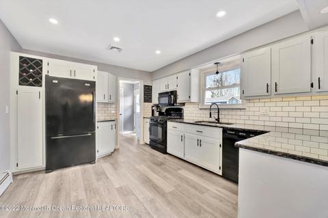 528 Devon St, Forked River, NJ 08731 photo 6