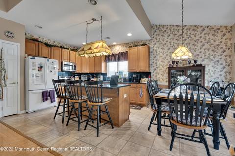 35 Strathmere St, Waretown, NJ 08758 photo 18