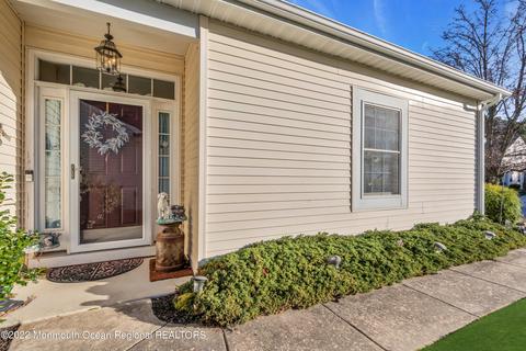 35 Strathmere St, Waretown, NJ 08758 photo 11