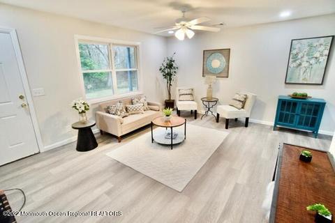 32 Lighthouse Dr, Waretown, NJ 08758 photo 2